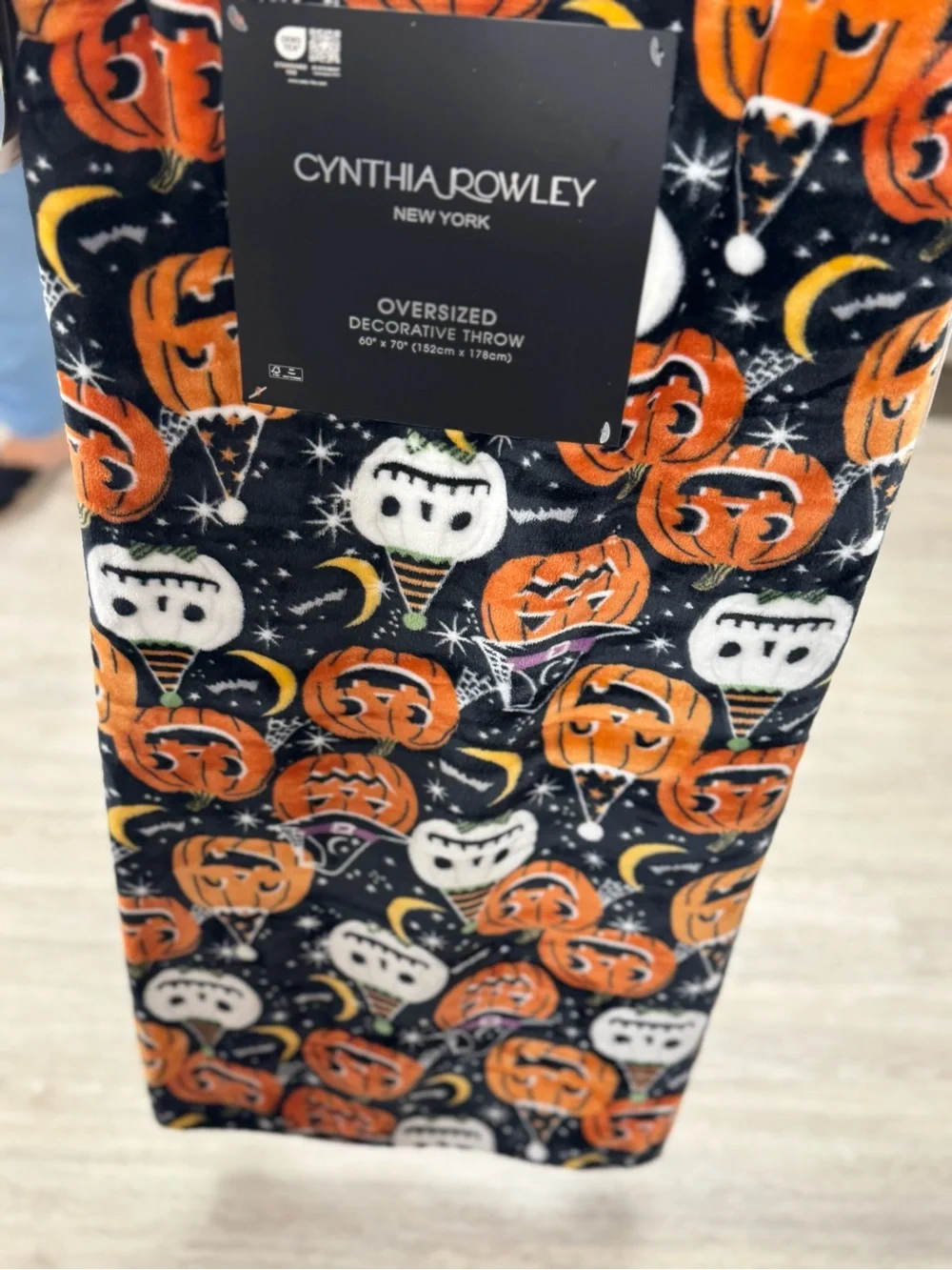 Cynthia Rowley Halloween Pumpkin Oversized Throw - Black, Orange, White, Yellow